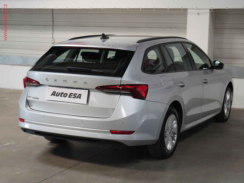 Škoda Octavia (2021) 2.0 TDi, Ambition, DSG, navi - fotka 6 z 21