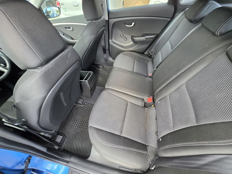 Hyundai i30 (2016) 1,4i 73kW Entry - fotka 12 z 17