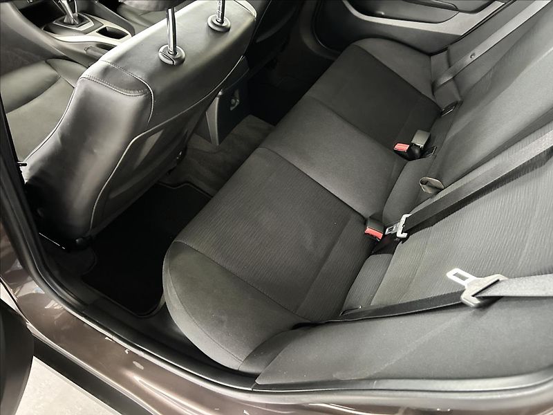 BMW X1 2,0   sDrive20i,AUTOMAT,1.MAJI - fotka 16 z 21