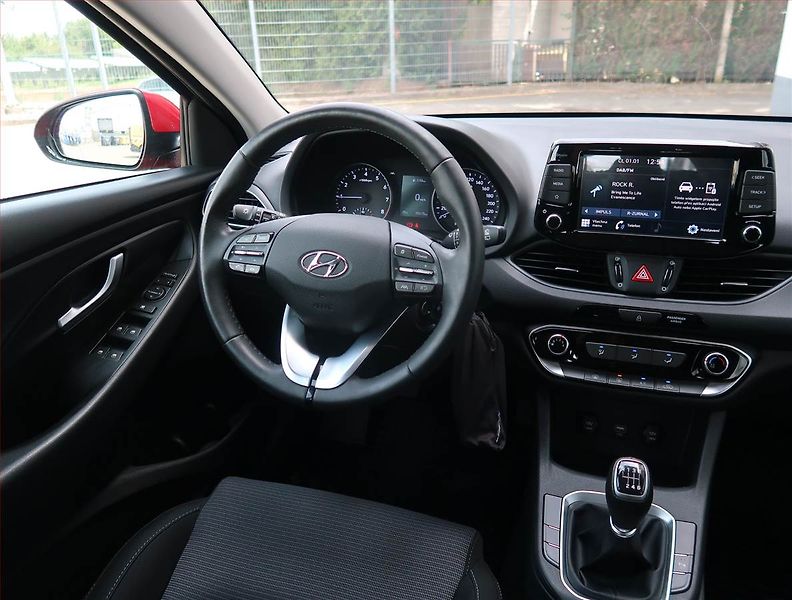 Hyundai i30 (2022) 1.0 T-GDI, ČR,1.maj - fotka 7 z 21