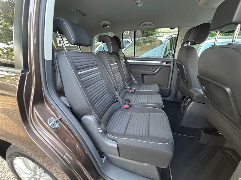 Volkswagen Touran 1.4TSI-103KW.DSG.7MÍST.ZÁRUKA - fotka 25 z 51