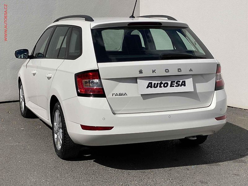 Škoda Fabia (2021) 1.0 TSi, 2.maj,ČR, Ambition - fotka 6 z 16