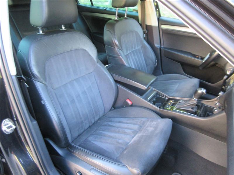 Škoda Superb 2,0 TDi 110 Kw, Style, DSG, No - fotka 15 z 36