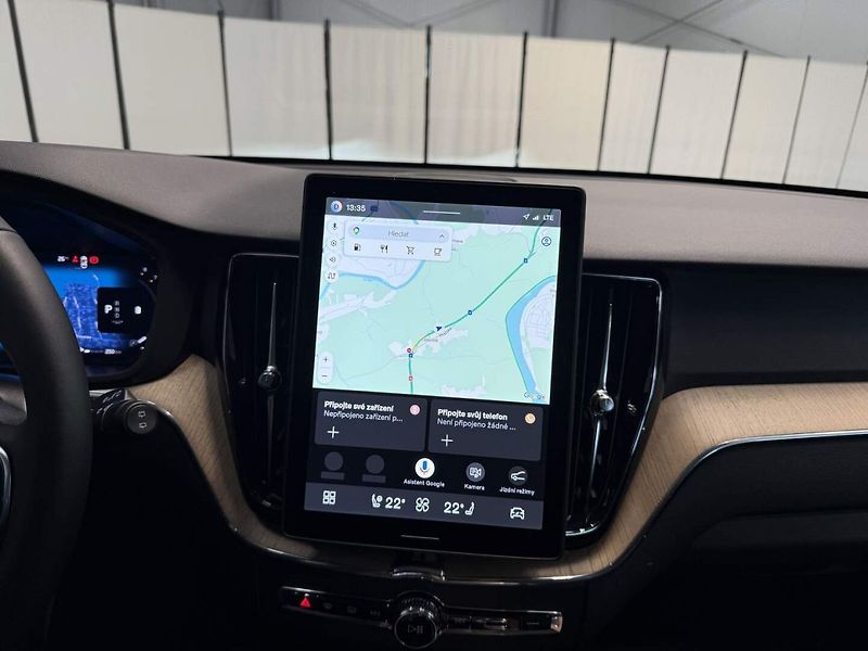 Volvo XC60 (2026) B5 2.0L 250+14 HP AT8 FWD PLUS - fotka 11 z 26