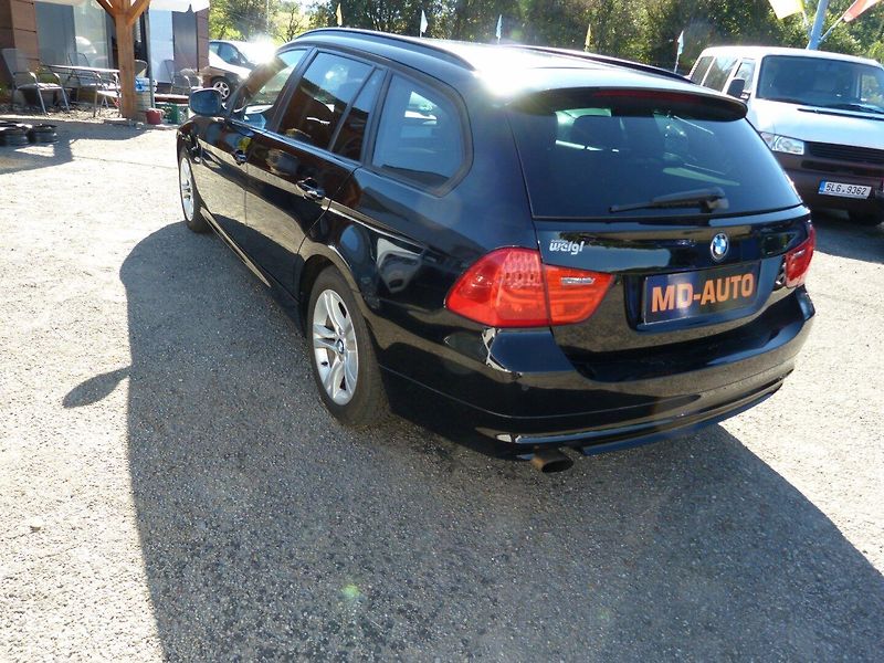 BMW Řada 3 2.0 I  105 kw - fotka 7 z 23