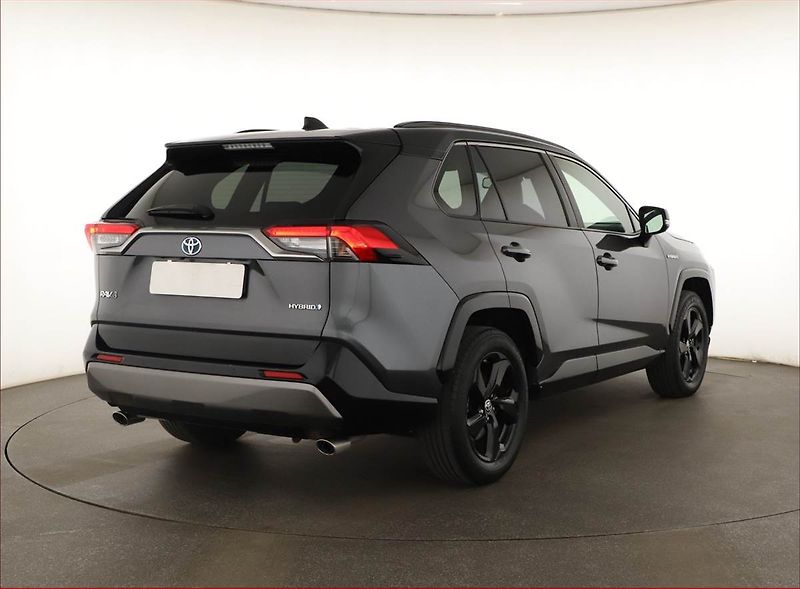Toyota RAV4 (2020) 2.5 Hybrid - fotka 5 z 20