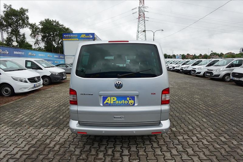 Volkswagen Multivan 2,5 TDi  7 MÍST AUTO KLIMA - fotka 8 z 30