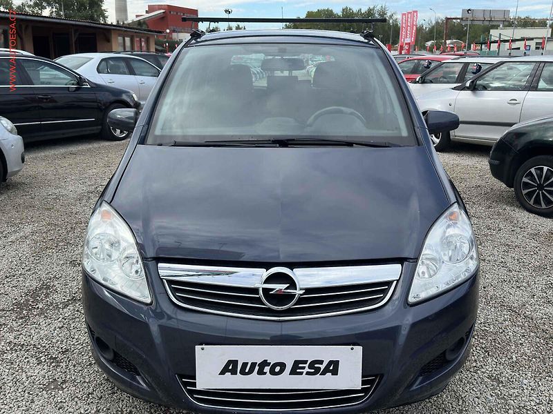 Opel Zafira (2009) 1.6i, AC, tažné - fotka 2 z 18