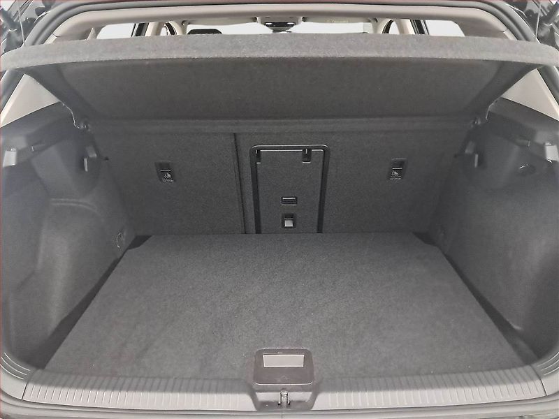 Volkswagen Golf (2025) Style 1.5 eTSI - fotka 14 z 18