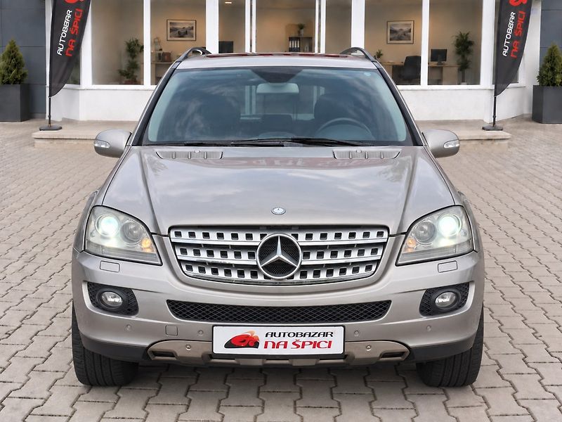 Mercedes-Benz Třídy M (2007) 320CDI 165kW 4MATIC - fotka 3 z 27