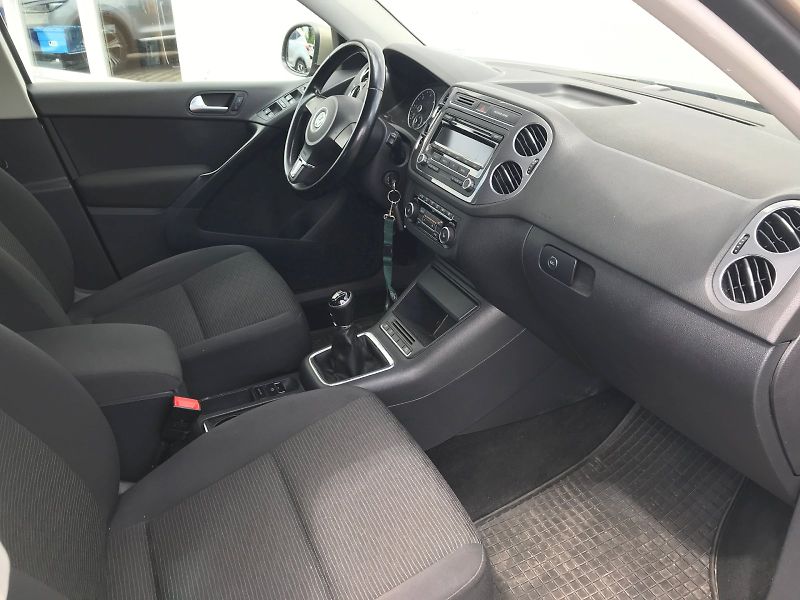 Volkswagen Tiguan (2021) 2,0 TDI 4Motion - fotka 7 z 22