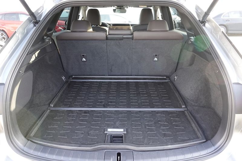 Lexus RX 350h Executive - fotka 31 z 36