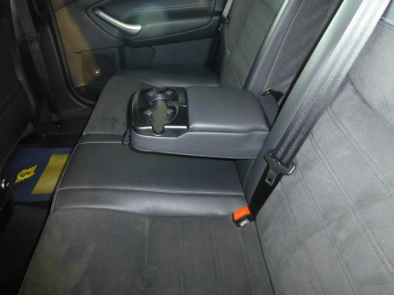 Ford Mondeo (2012) 2,0TDCI-120KW****ALU**TAŽNÉ - fotka 17 z 28