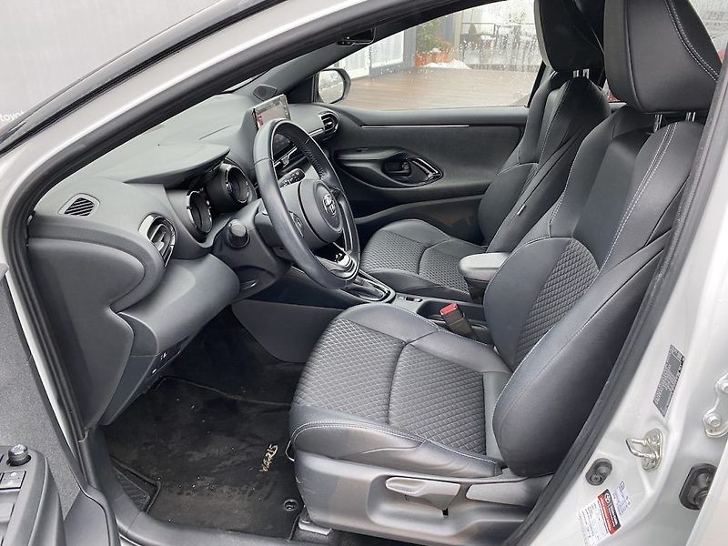 Toyota Yaris 1.5HSD, ČR-1, Selection, +kola - fotka 11 z 31
