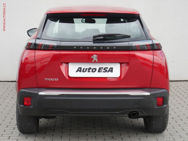 Peugeot 2008 (2021) 1.2PT, ČR, Active - fotka 5 z 17