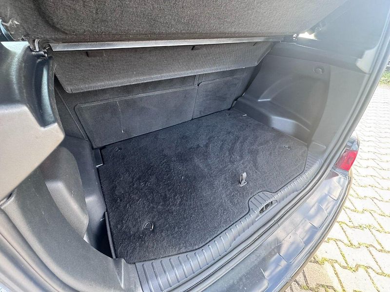 Citroën C3 Picasso (2011) 1,6 88 KW TAŽNÉ STK - fotka 39 z 43