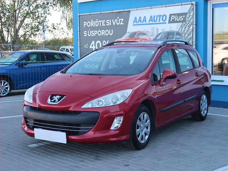 Peugeot 308 (2010) 1.6 HDi, po STK, Tažné - fotka 2 z 16