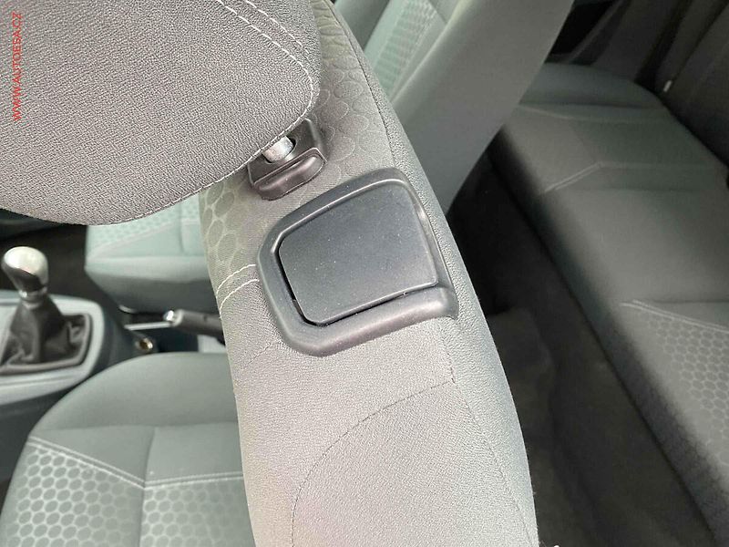 Ford Fiesta (2011) 1.4i, Titanium, park. čidla - fotka 11 z 15