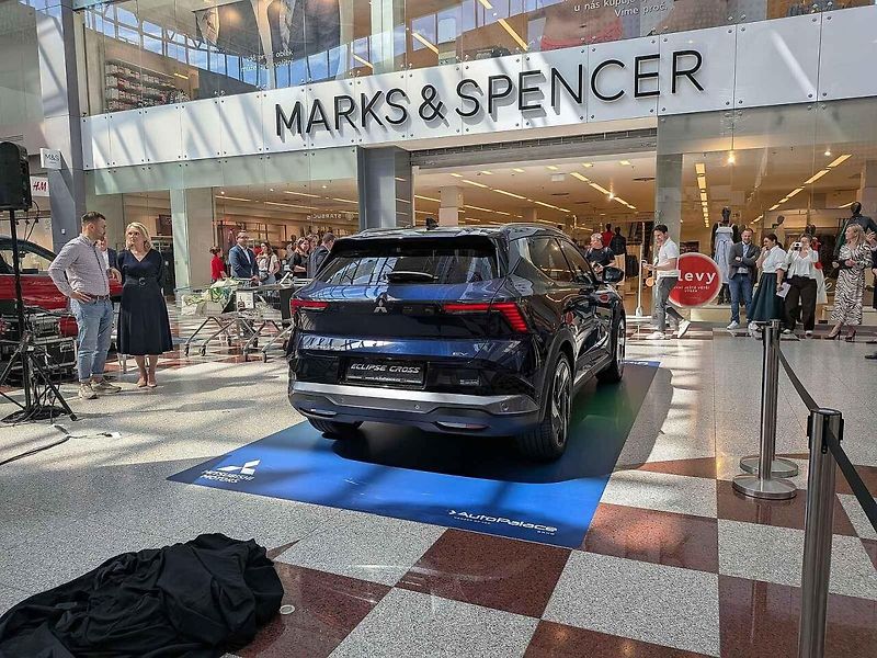 Lidé poprvé v Česku uvidí nové modely vozů Alpine A390 a Mitsubishi Eclipse Cross v brněnské Olympii. Výstava potrvá do konce května a její součástí budou i testovací jízdy.