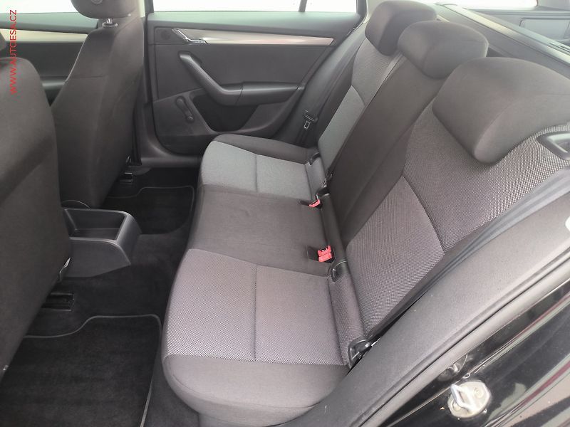 Škoda Octavia (2014) 1.2TSi, Active - fotka 10 z 14