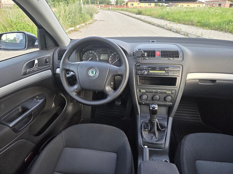 Škoda Octavia (2006) 1.9TDI 77Kw Ambition  - fotka 11 z 19