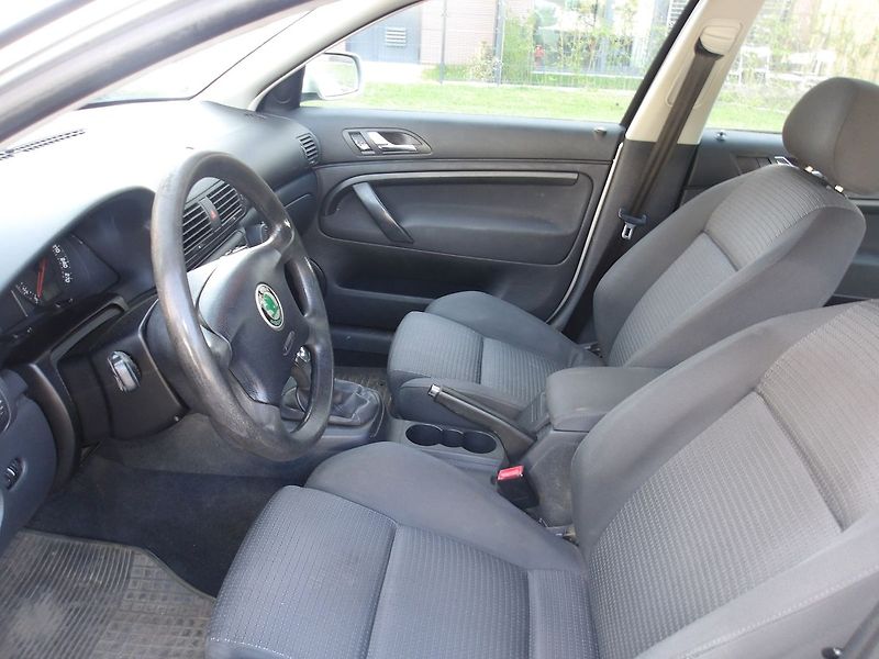 Škoda Superb 1,9TDi 96kW ! - fotka 15 z 25