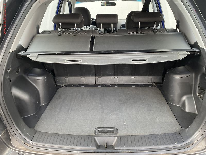Kia Sportage (2005) 2.0 i - fotka 7 z 14