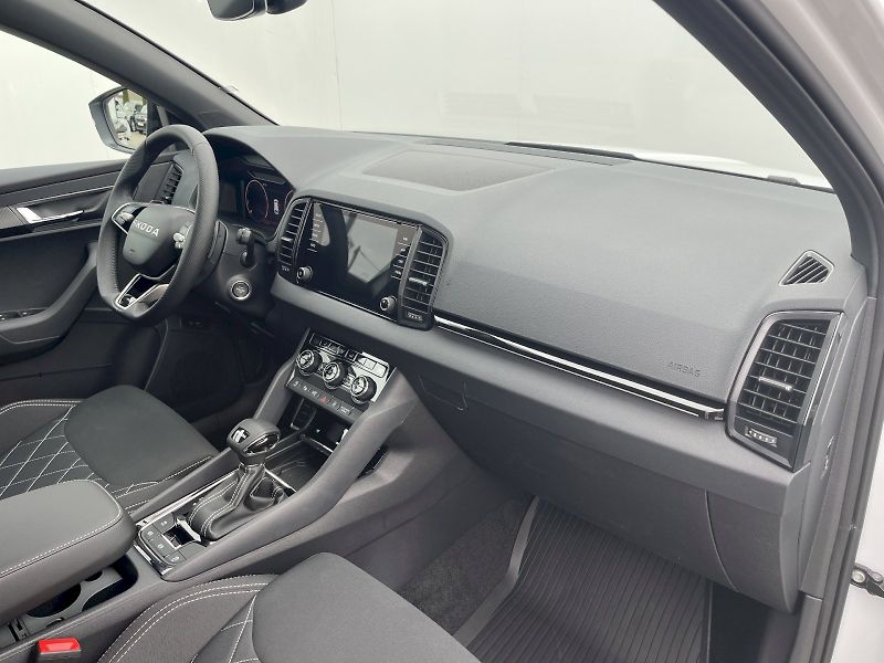 Škoda Karoq (2026) 1,5 TSI / 110 kW DSG Sportline - fotka 16 z 30