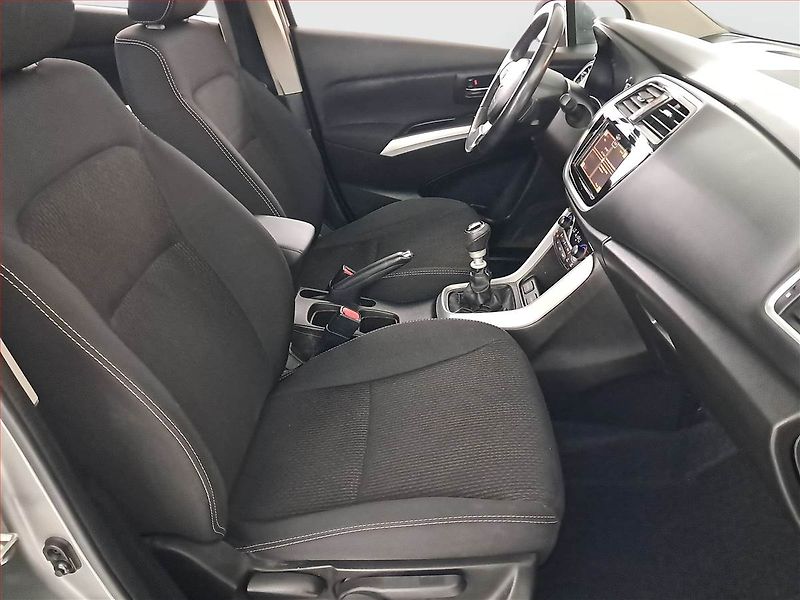 Suzuki SX4 S-Cross (2020) 1.4 BoosterJet, ČR,1.maj - fotka 9 z 18