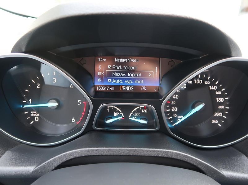 Ford Kuga (2018) 2,0TDCi,110kw,AP,4x4,18ALU - fotka 33 z 36