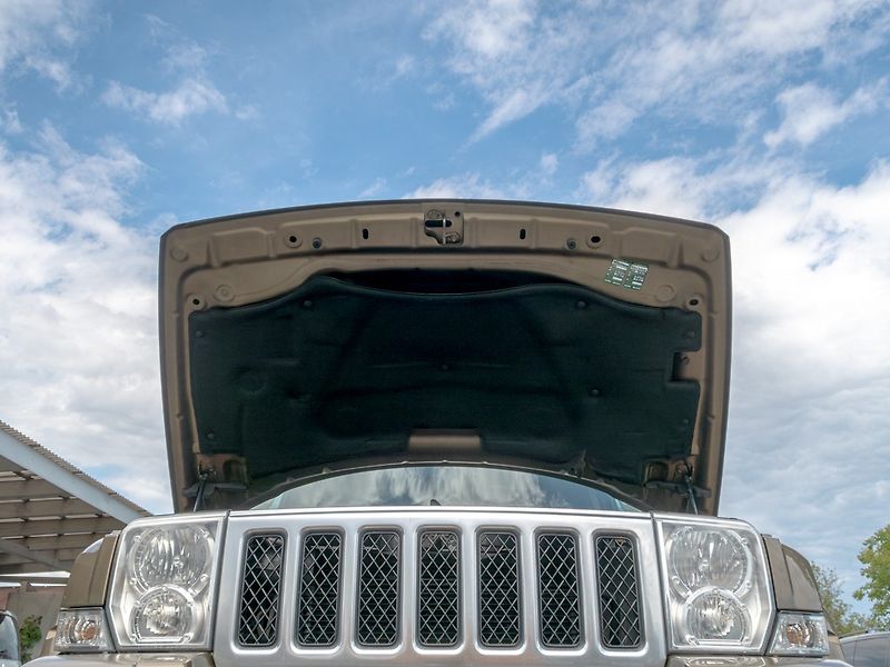 Jeep Commander (2007) ČR 3.0CRD 160KW – 7sedadel - fotka 55 z 62