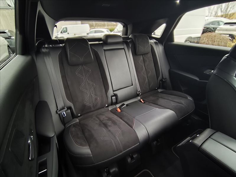 DS Automobiles DS7 Crossback 1,5   PERFOR. LINE 1.5 BLUEHDI - fotka 5 z 27