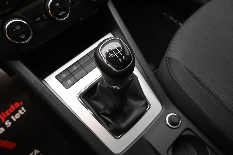 Škoda Octavia 1,6 TDI 81kW tažné nová STK - fotka 21 z 30