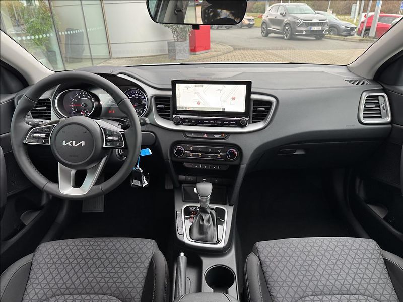 Kia Ceed 1,5 TGDi AT Spin ZÁRUKA NOVÝ V - fotka 8 z 11