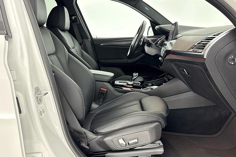 BMW X3 xDrive20d - fotka 12 z 26