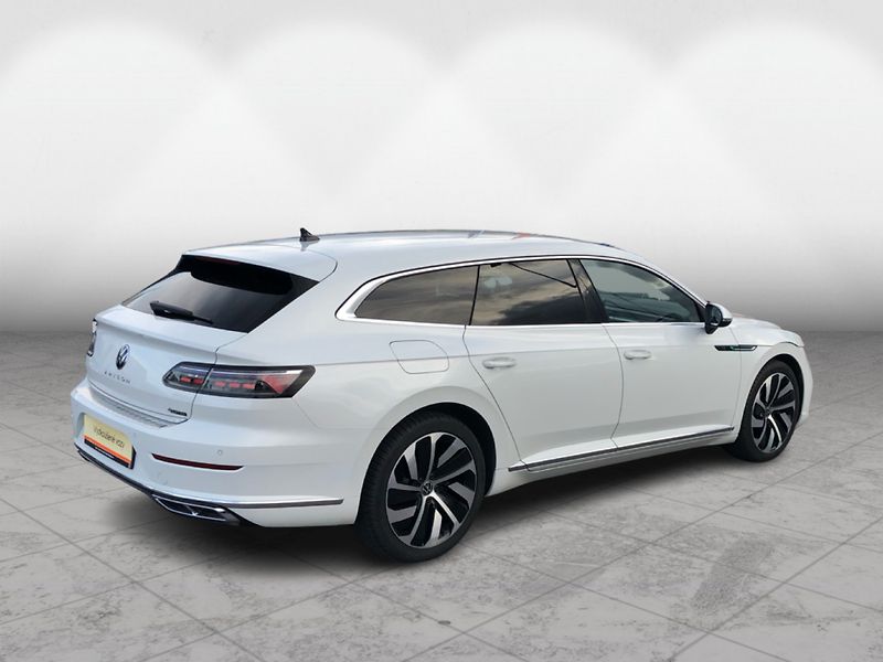 Volkswagen Arteon SB R-Line 2,0 TDI 7DSG 4MOT - fotka 2 z 30