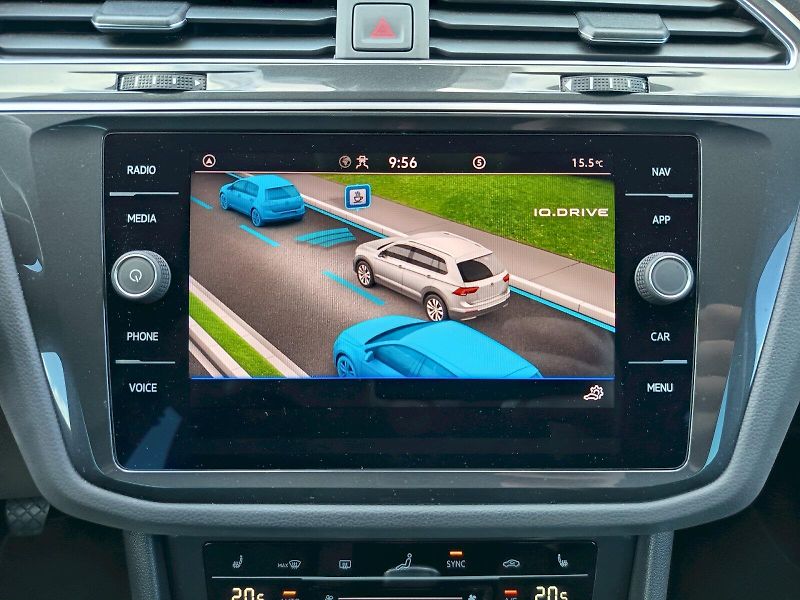 Volkswagen Tiguan (2021) 1.5 TSI 110kW LIFE - fotka 16 z 35