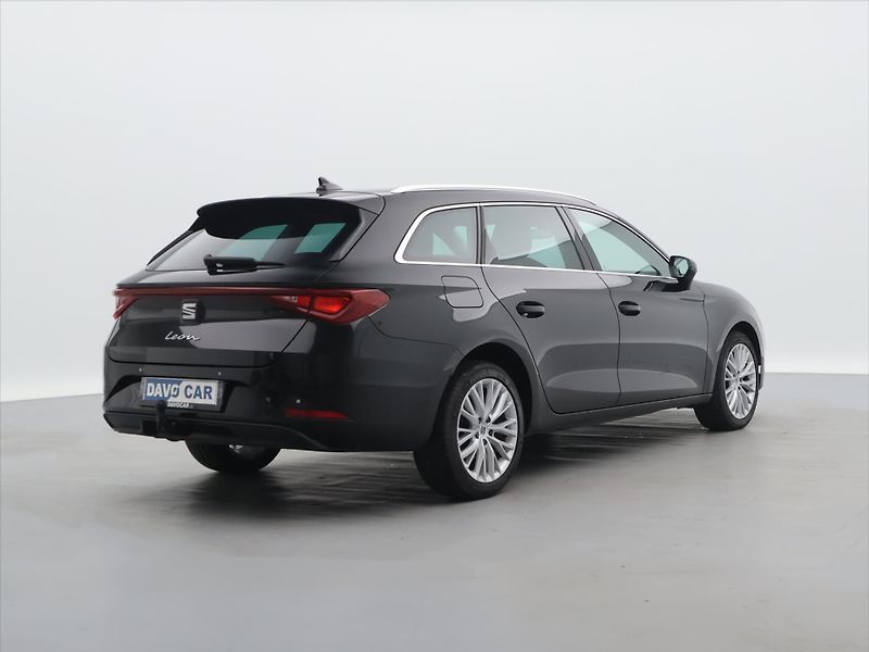 Seat Leon 2,0 TDI DSG Xcellence ST - fotka 7 z 28
