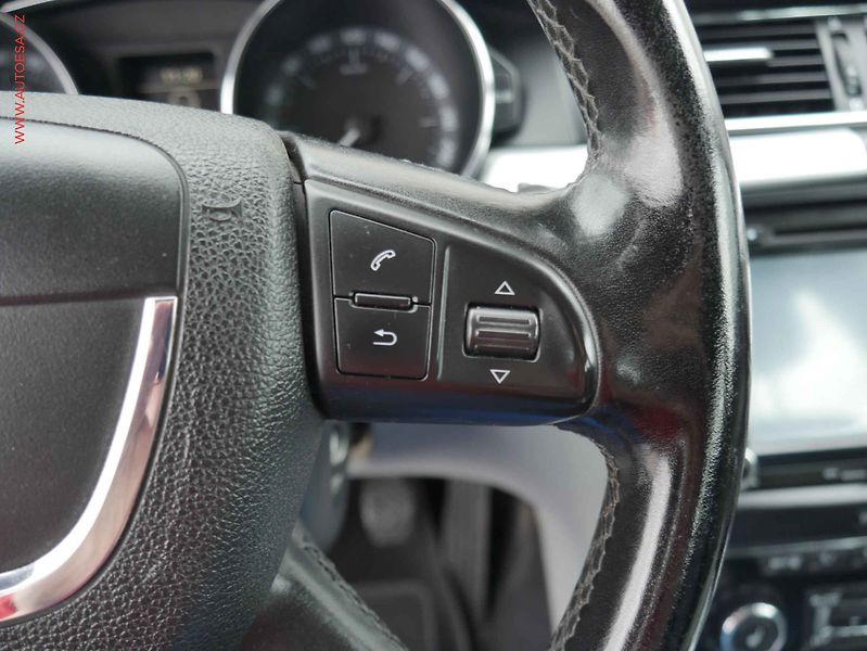 Škoda Superb (2010) 2.0TDi, Ambition, AC - fotka 17 z 17