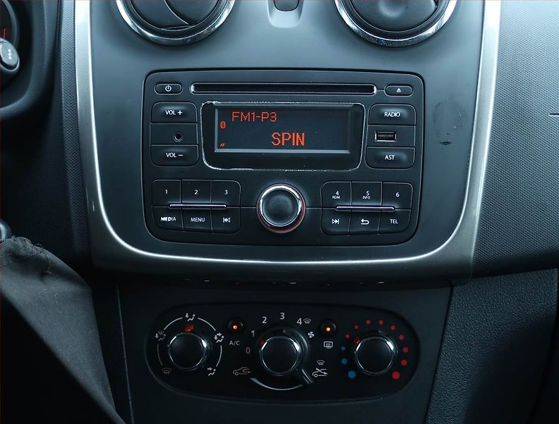 Volkswagen Passat (2020) 1.4 GTE, Automat, Kůže, Navi - fotka 10 z 18