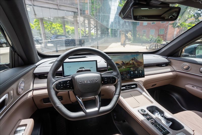 Chery Tiggo 8 PHEV (2025) 1,5 UNIQUE - fotka 7 z 11
