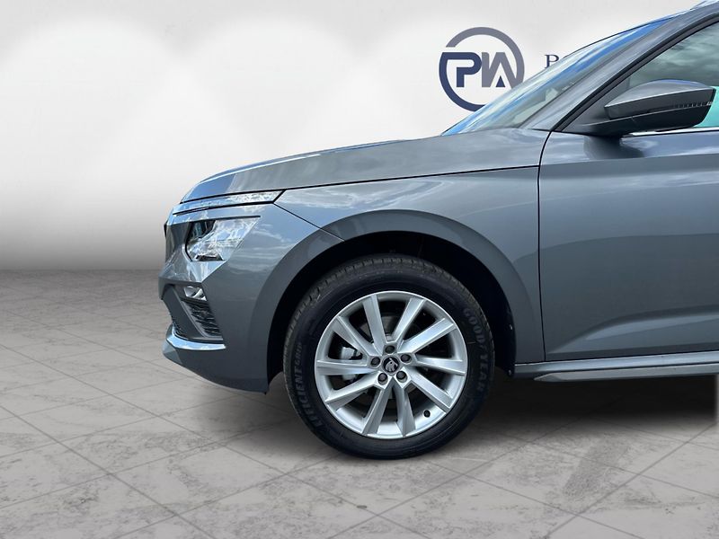 Škoda Kamiq 1,0 TSI / 85 kW Top Selection - fotka 9 z 23