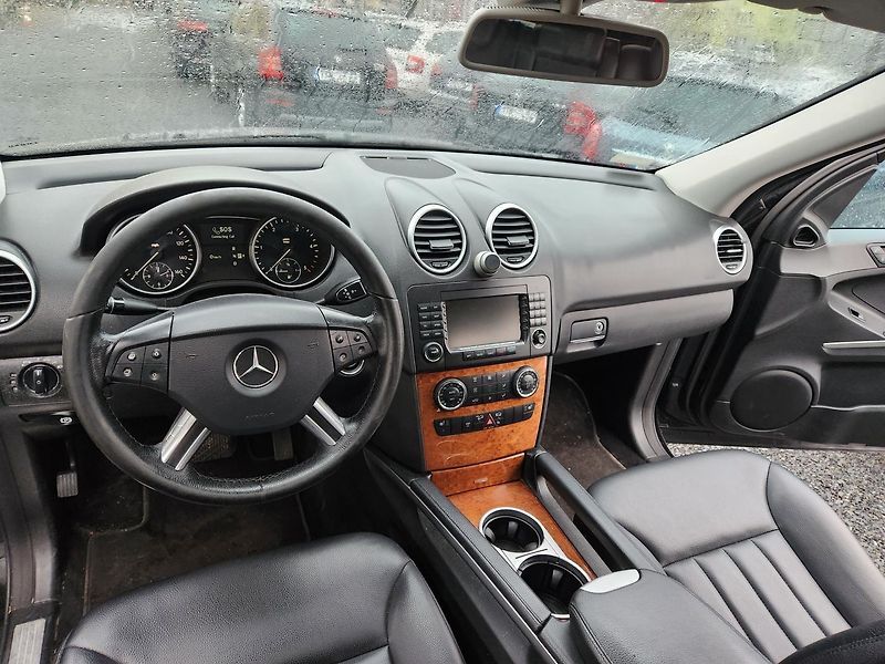 Mercedes-Benz Třídy M 320CDi 4-Matic Harman&Kardon  - fotka 9 z 17