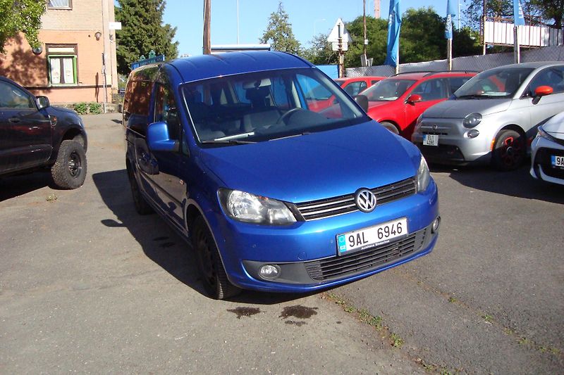 Volkswagen Caddy (2014) 1.6 TDi, Invalid úprava,rampa - fotka 1 z 73