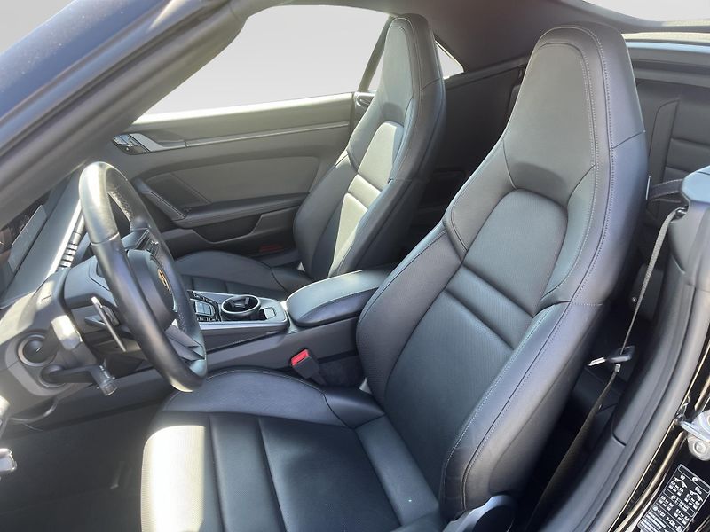 Porsche 911 (2020) Carrera - fotka 15 z 25