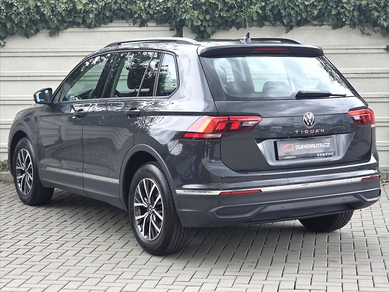 Volkswagen Tiguan 1,5 TSi evo DSG Life 1.maj 16V - fotka 4 z 25