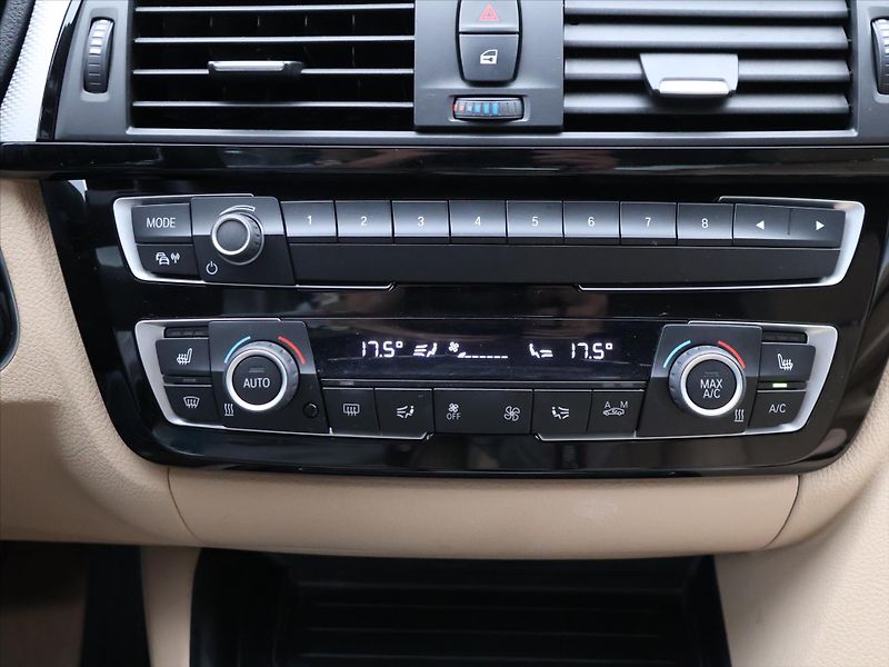 BMW Řada 3 2,0 318d M Sport Aut. CZ DPH - fotka 22 z 34