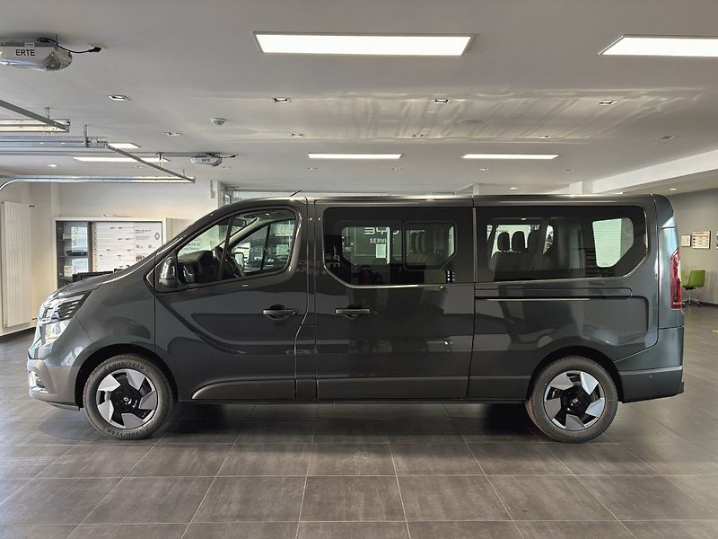 Renault Trafic (2026) L2 Equilibre Blue dCi 170 EAG9 - fotka 2 z 11