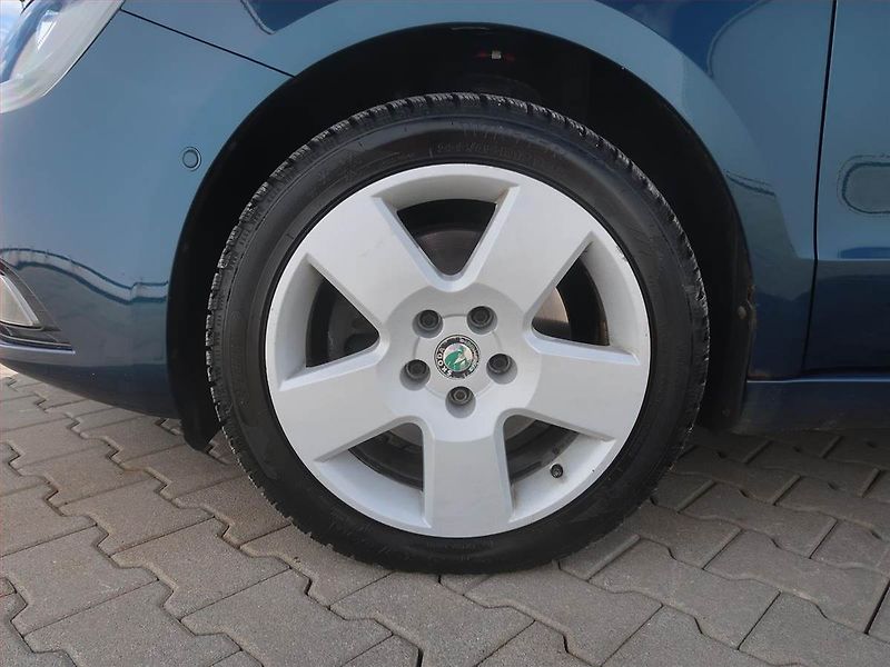 Škoda Superb (2014) Ambition 2.0 TDI, Automat - fotka 15 z 19
