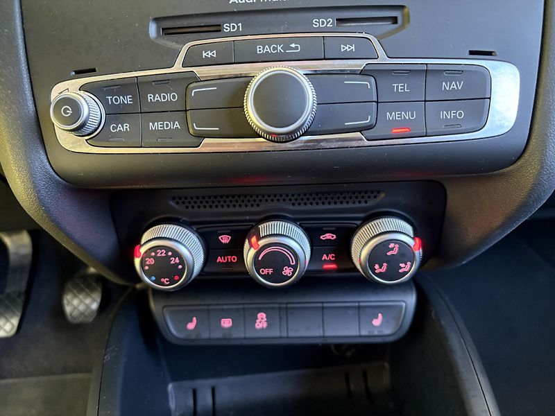 Audi A1 (2016)  Sportback 1.0 TFSI- 5 dveří - - fotka 11 z 17